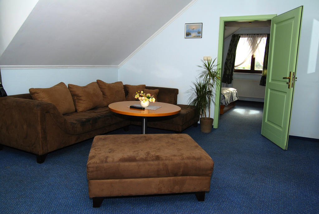 Hotel Restauracja Tawerna Gliwice Oda fotoğraf