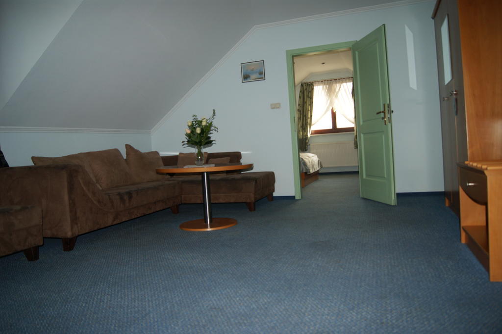 Hotel Restauracja Tawerna Gliwice Oda fotoğraf