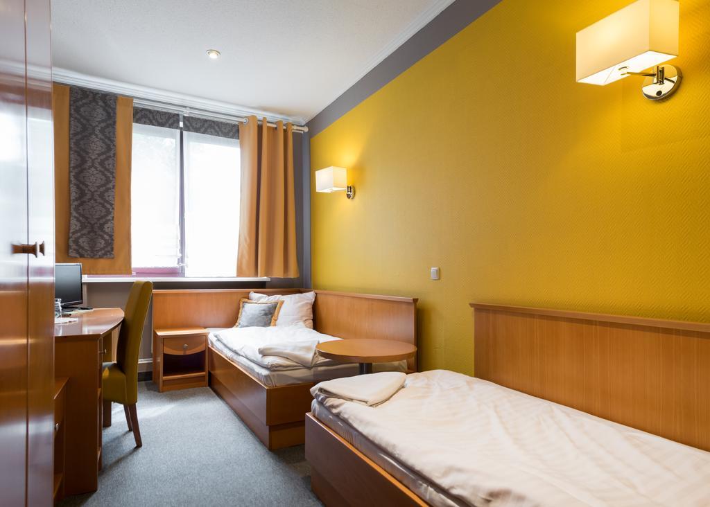 Hotel Restauracja Tawerna Gliwice Dış mekan fotoğraf